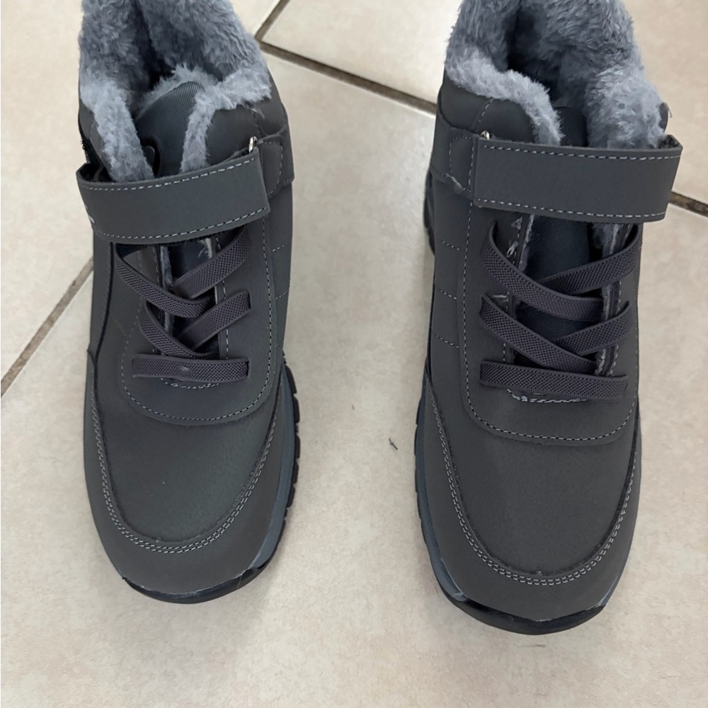 Gray Winter Boots with Faux Fur Lining